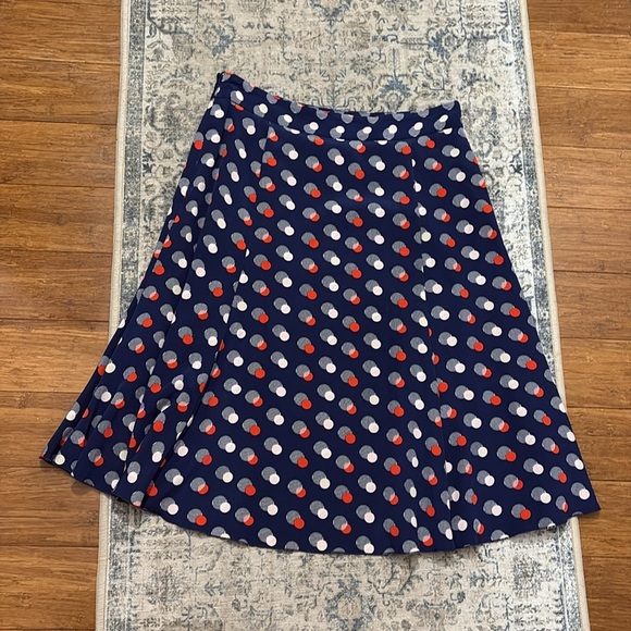 Kate Spade Navy A-Line Skirt with Red and White Dots- size 6 - 100% silk - Picture 6 of 7